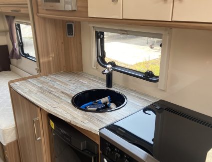 487B9C74-2EAF-4046-AF61-CE66D8613A05-scaled