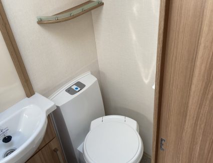 6650EC37-9B3F-4385-8D95-ED581E3913BC-scaled