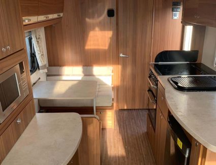 69C6BD76-0C72-482C-85E6-7F6DE524E562